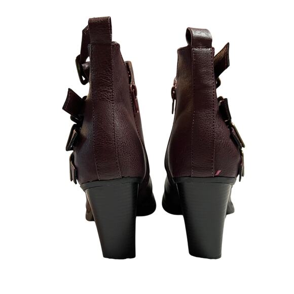 Wild Diva Dominic Buckle Heel Booties Size 8 Western Trendy Colorful Bohemian - Picture 6 of 9